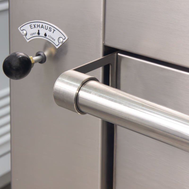 Exhaust knob of the GBO-11 gas baking oven